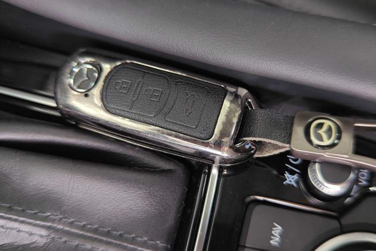 Used Mazda Atenza 2021 2.0L Blue Sky Luxury Edition Vehicle Key