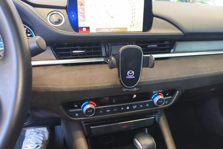 Used Mazda Atenza 2021 2.5L Blue Sky Prestige Edition Audio And AC Panel