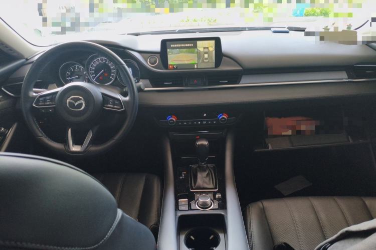 Used Mazda Atenza 2021 2.0L Blue Sky Luxury Edition Center Console