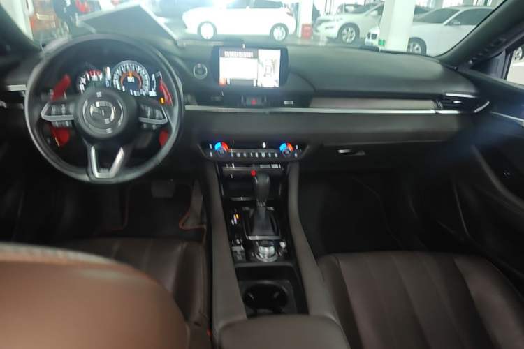 Used Mazda Atenza 2021 2.5L Blue Sky Prestige Edition Center Console