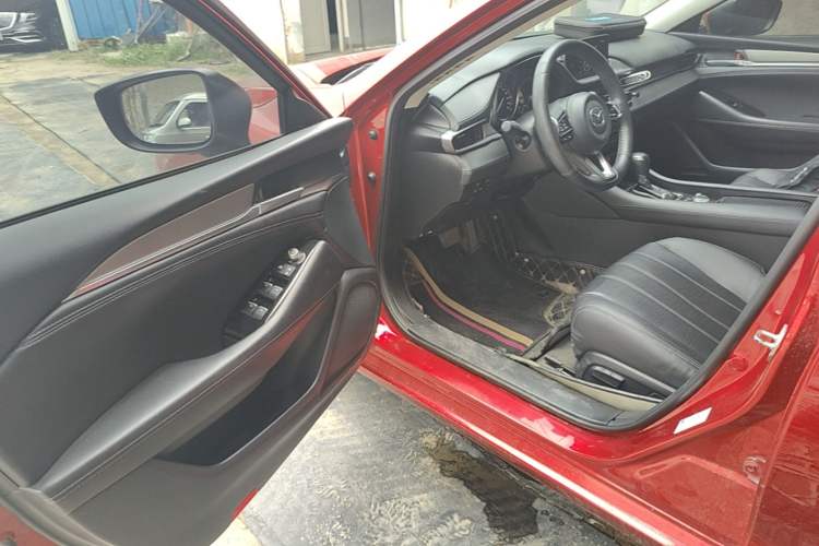 Used Mazda Atenza 2021 2.0L Blue Sky Luxury Edition Driver Seat