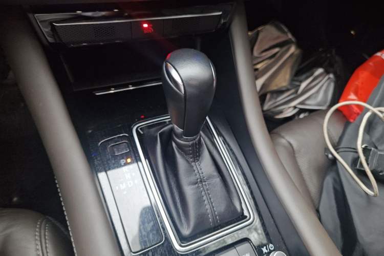 Used Mazda Atenza 2021 2.5L Blue Sky Prestige Edition Gear Lever
