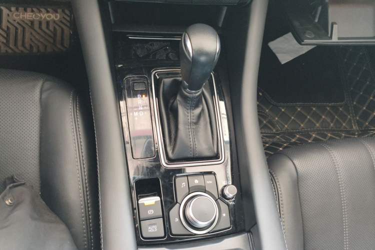 Used Mazda Atenza 2021 2.0L Blue Sky Luxury Edition Gear Lever