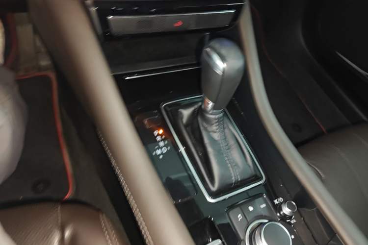 Used Mazda Atenza 2021 2.5L Blue Sky Prestige Edition Gear Lever