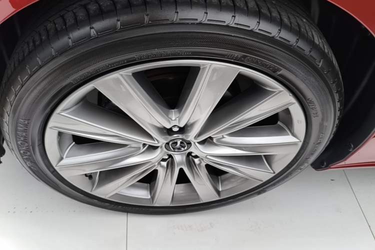 Used Mazda Atenza 2021 2.5L Blue Sky Prestige Edition Left Front Wheel Hub