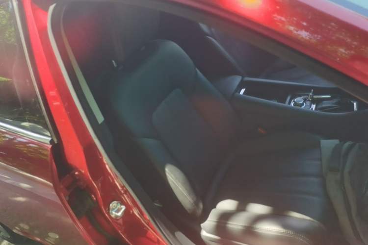 Used Mazda Atenza 2021 2.5L Sky Blue Sport Edition Right Front Seat