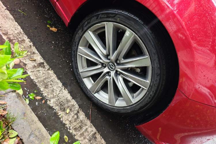 Used Mazda Atenza 2021 2.5L Blue Sky Prestige Edition Right Front Wheel Hub