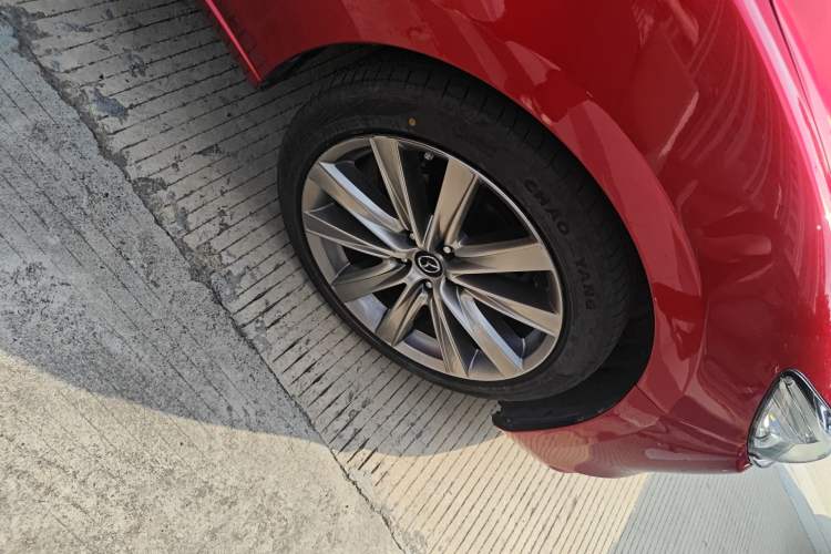 Used Mazda Atenza 2021 2.5L Blue Sky Prestige Edition Right Front Wheel Hub
