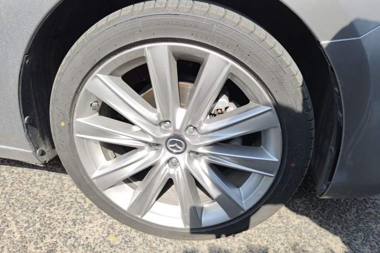 Used Mazda Atenza 2021 2.5L Blue Sky Prestige Edition Right Front Wheel Hub