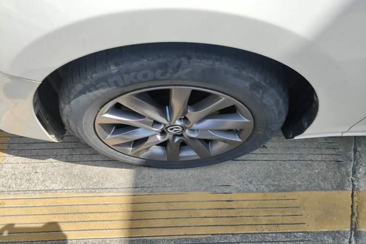 Used Mazda Atenza 2021 2.0L Blue Sky Luxury Edition Exterior 4