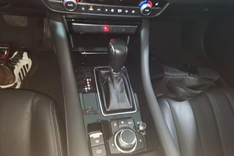 Used Mazda Atenza 2021 2.5L Sky Blue Sport Edition Gear Lever
