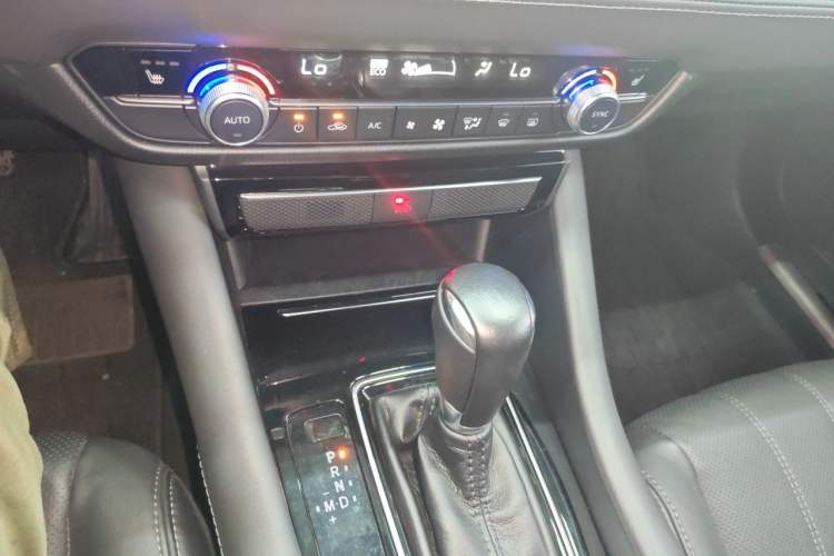 Used Mazda Atenza 2021 2.5L Sky Blue Sport Edition Gear Lever