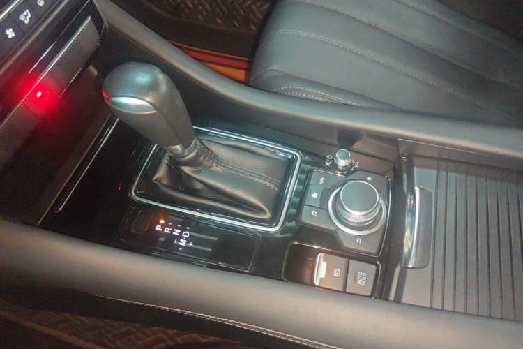 Used Mazda Atenza 2021 2.5L Sky Blue Sport Edition Gear Lever
