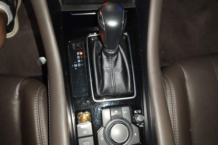 Used Mazda Atenza 2021 2.5L Blue Sky Prestige Edition Gear Lever
