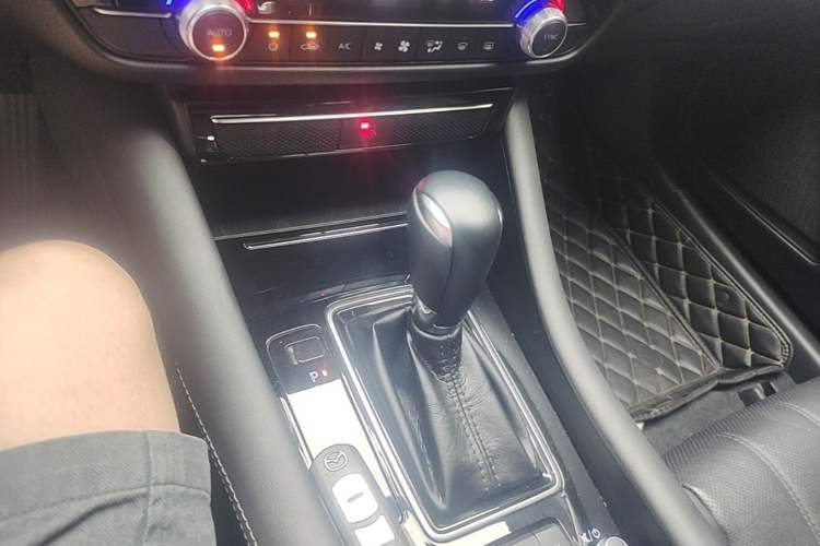 Used Mazda Atenza 2021 2.0L Blue Sky Luxury Edition Gear Lever