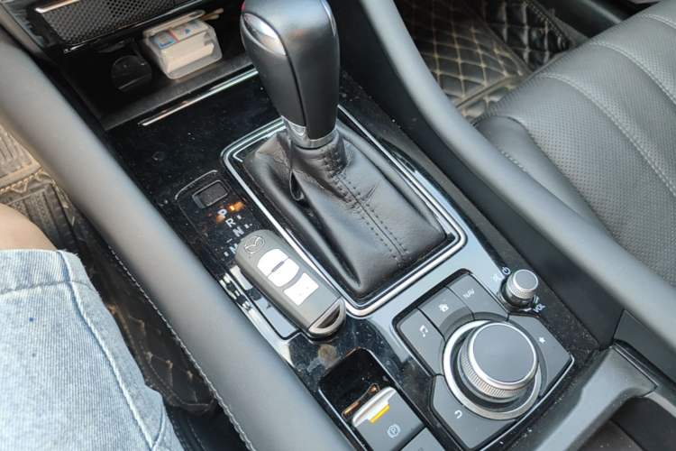 Used Mazda Atenza 2021 2.0L Blue Sky Luxury Edition Interior 1