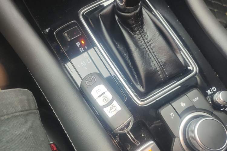 Used Mazda Atenza 2021 2.0L Blue Sky Luxury Edition Interior 1