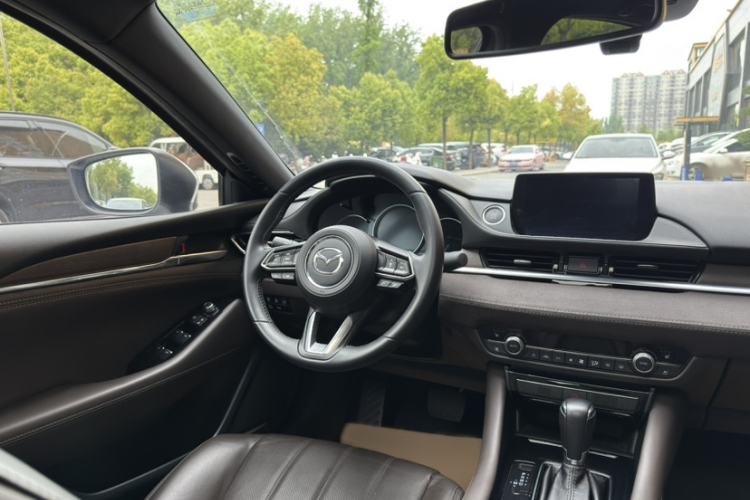 Used Mazda Atenza 2021 2.5L Blue Sky Prestige Edition Interior 10