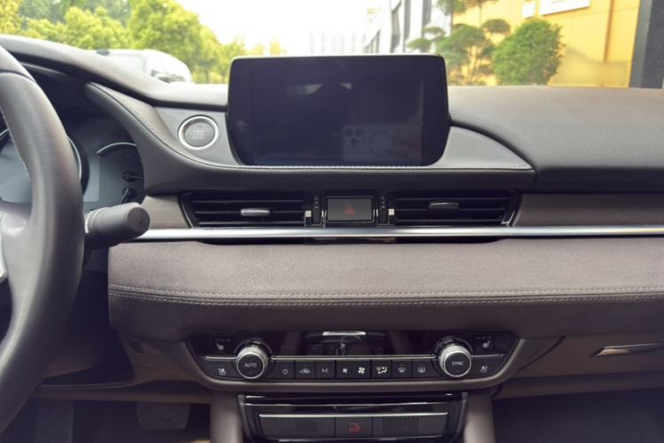 Used Mazda Atenza 2021 2.5L Blue Sky Prestige Edition Interior 12