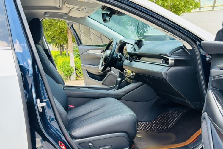 Used Mazda Atenza 2021 2.5L Sky Blue Sport Edition Interior 2