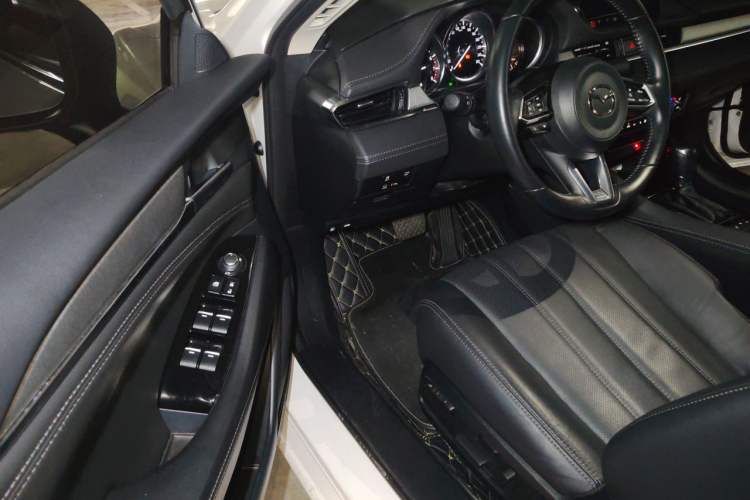 Used Mazda Atenza 2021 2.5L Sky Blue Sport Edition Interior 3