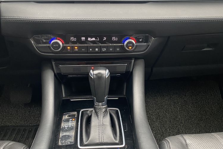 Used Mazda Atenza 2021 2.5L Sky Blue Sport Edition Interior 4