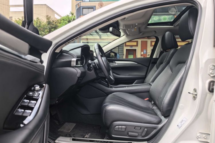Used Mazda Atenza 2021 2.5L Sky Blue Sport Edition Interior 5