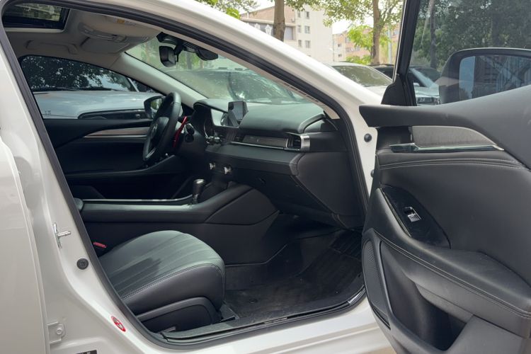Used Mazda Atenza 2021 2.5L Sky Blue Sport Edition Interior 5