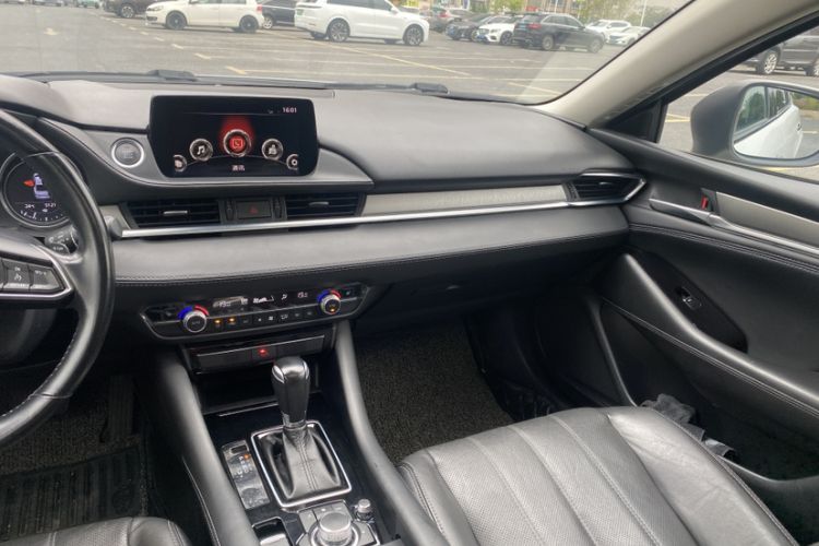 Used Mazda Atenza 2021 2.5L Sky Blue Sport Edition Interior 5