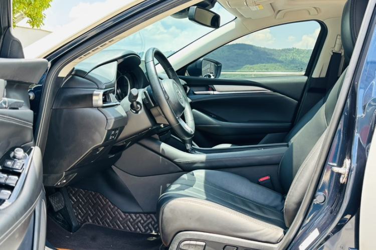 Used Mazda Atenza 2021 2.5L Sky Blue Sport Edition Interior 6