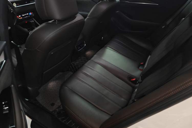 Used Mazda Atenza 2021 2.5L Blue Sky Prestige Edition Left Rear Seat