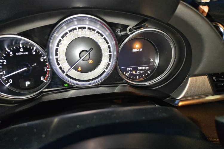 Used Mazda Atenza 2021 2.0L Blue Sky Luxury Edition Odometer Close Up