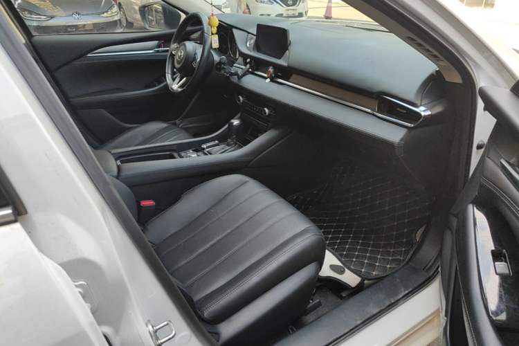 Used Mazda Atenza 2021 2.0L Blue Sky Luxury Edition Right Front Seat