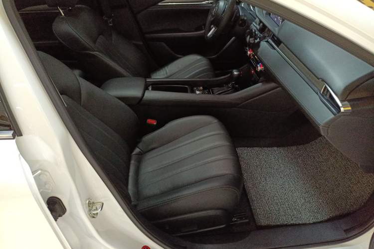 Used Mazda Atenza 2021 2.5L Sky Blue Sport Edition Right Front Seat