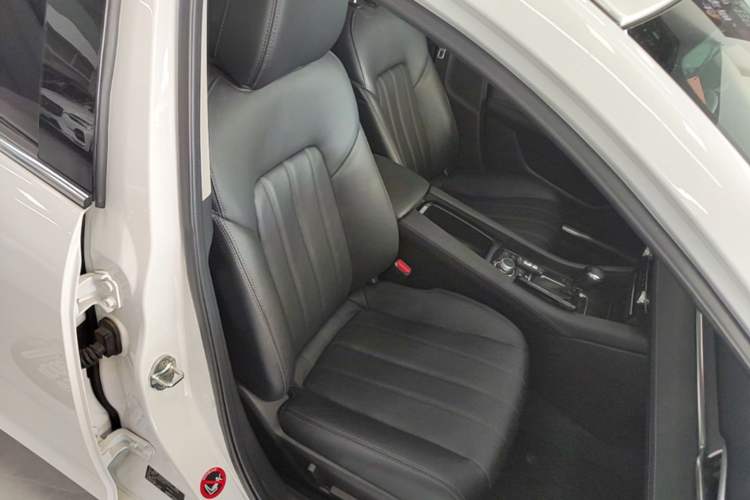 Used Mazda Atenza 2021 2.5L Sky Blue Sport Edition Right Front Seat