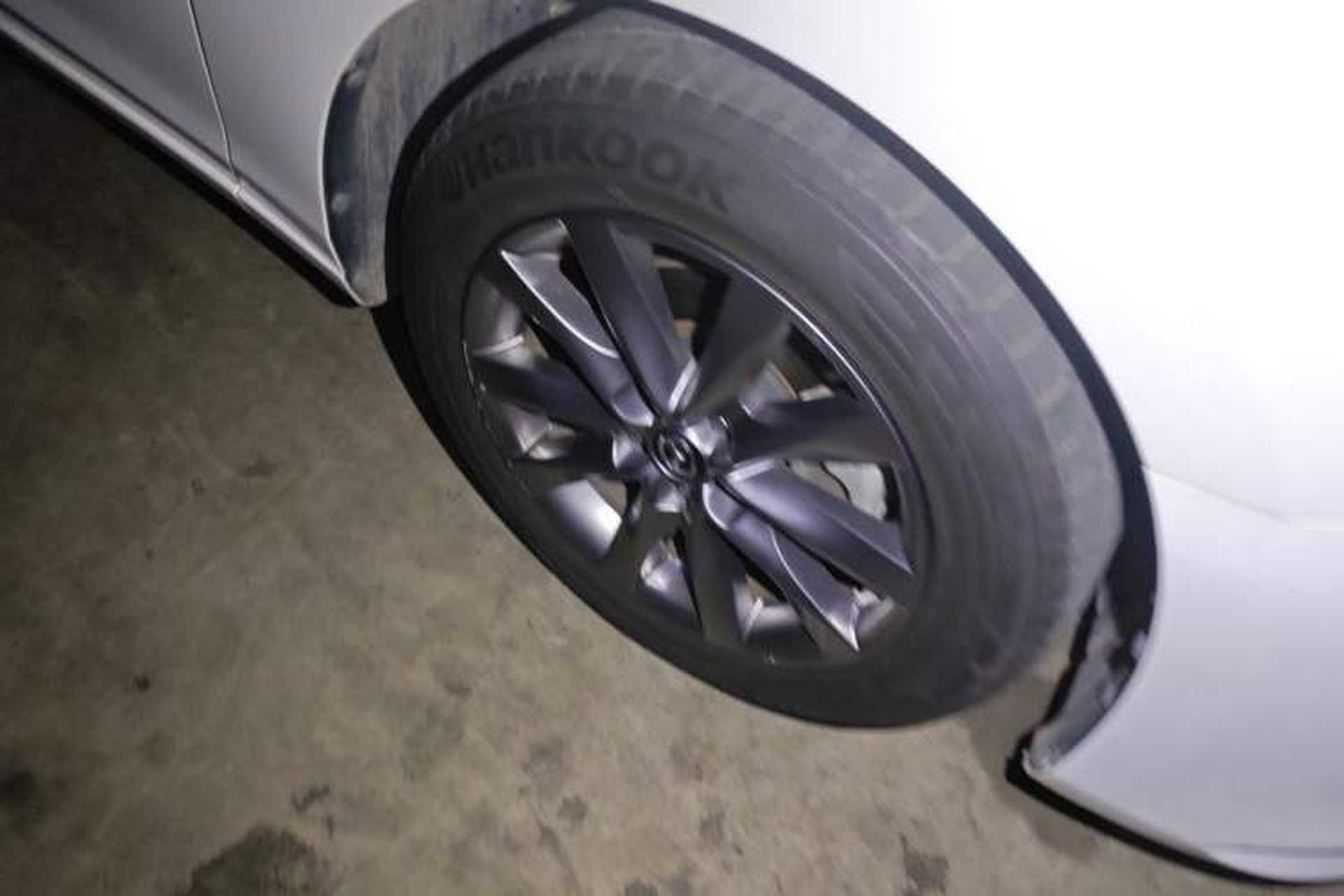 Used Mazda Atenza 2021 2.0L Blue Sky Luxury Edition Right Front Wheel Hub