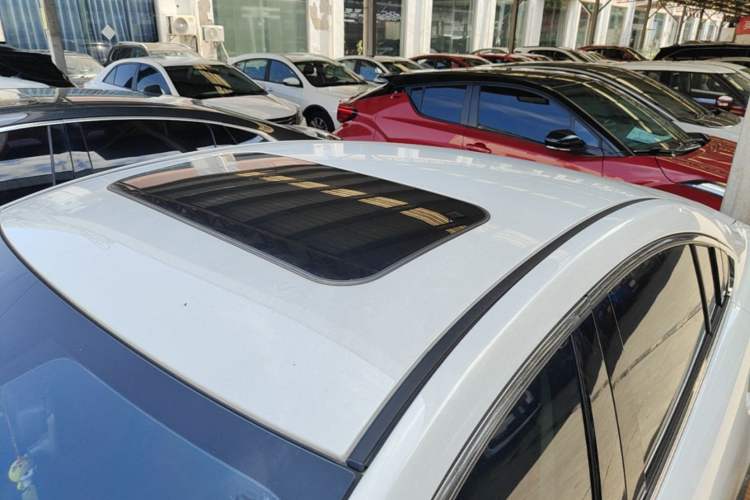 Used Mazda Atenza 2021 2.0L Blue Sky Luxury Edition Roof