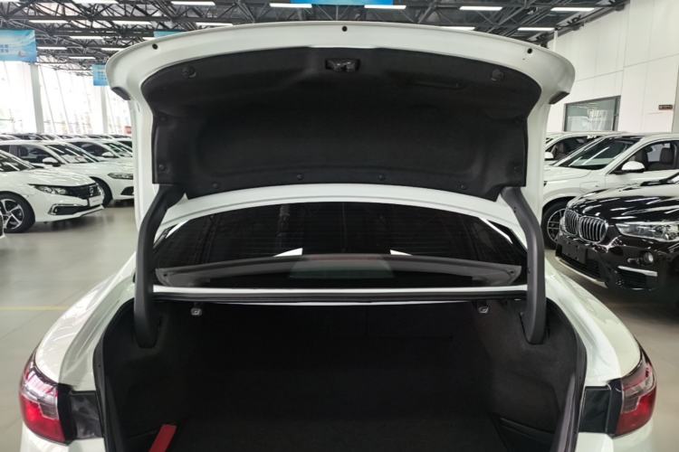 Used Mazda Atenza 2021 2.5L Blue Sky Prestige Edition Trunk