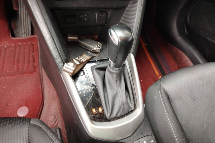 Used Mazda CX-3 2018 2.0L Automatic Luxury Version Gear Lever