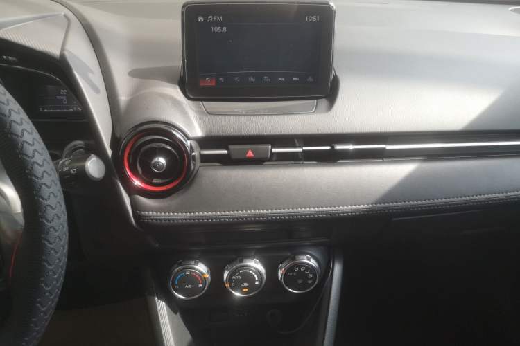 Used Mazda CX-3 2018 2.0L Automatic Luxury Version Audio And AC Panel