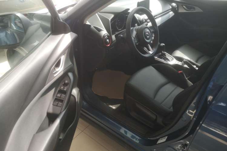 Used Mazda CX-3 2018 2.0L Automatic Luxury Version Driver Seat