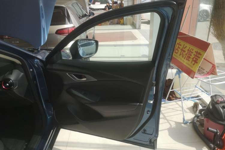 Used Mazda CX-3 2018 2.0L Automatic Luxury Version Right Front Door Interior