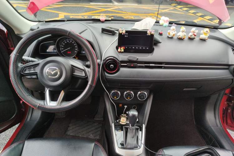 Used Mazda CX-3 2018 2.0L Automatic Luxury Version Center Console