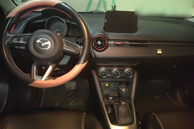 Used Mazda CX-3 2018 2.0L Automatic Luxury Version Center Console
