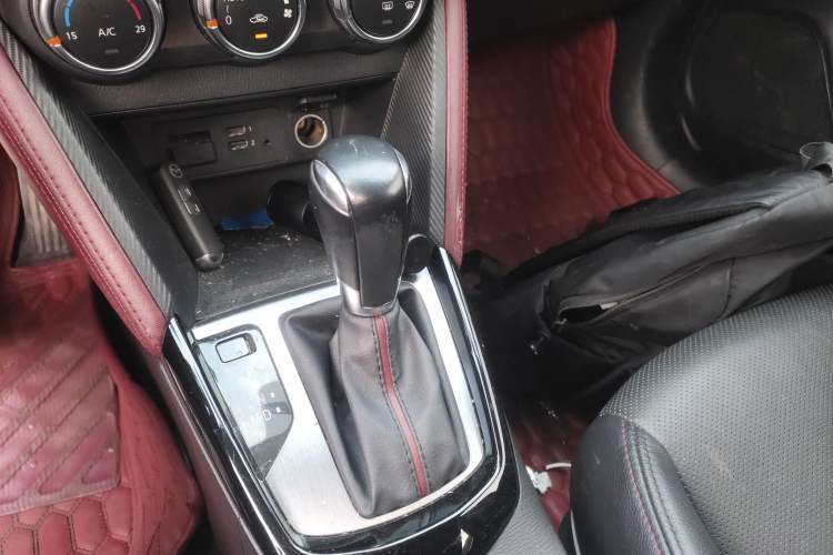 Used Mazda CX-3 2018 2.0L Automatic Prestige Edition Gear Lever