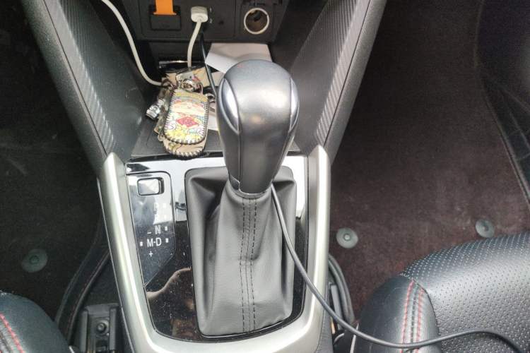 Used Mazda CX-3 2018 2.0L Automatic Luxury Version Gear Lever