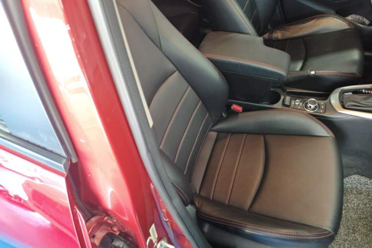 Used Mazda CX-3 2018 2.0L Automatic Luxury Version Right Front Seat