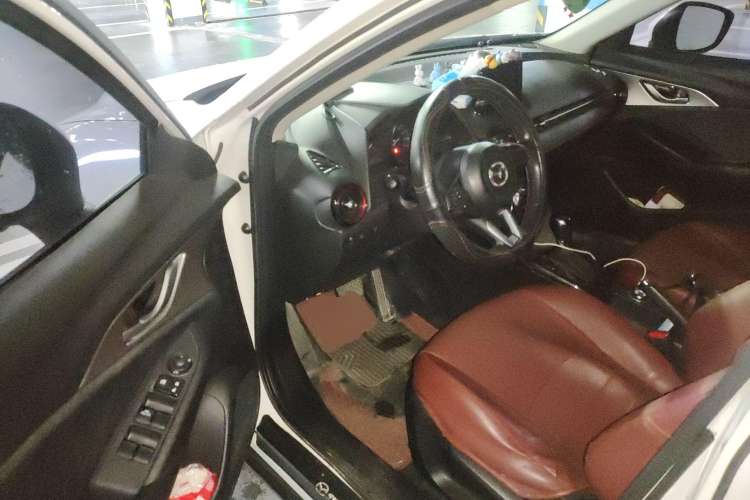 Used Mazda CX-3 2018 2.0L Automatic Luxury Version Driver Seat