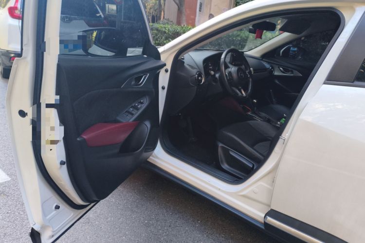 Used Mazda CX-3 2018 2.0L Automatic Prestige Edition Interior 3