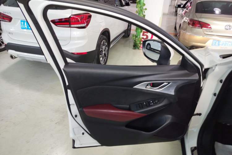Used Mazda CX-3 2018 2.0L Automatic Prestige Edition Interior 7